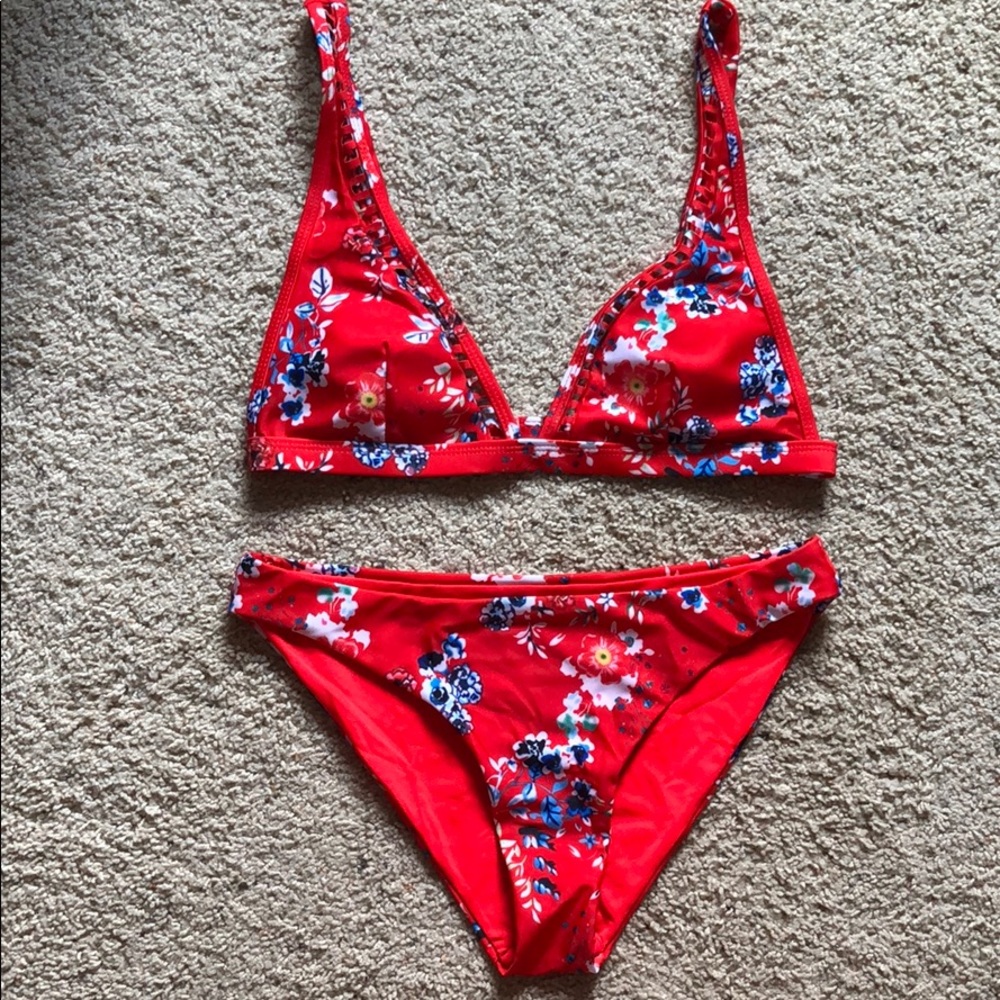 NWOT Red floral Bikini